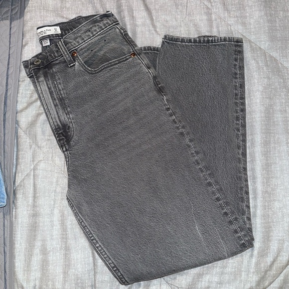 Abercrombie & Fitch Vintage Stretch Denim | Curve Love Ultra High Rise 27SHORT - Picture 4 of 5